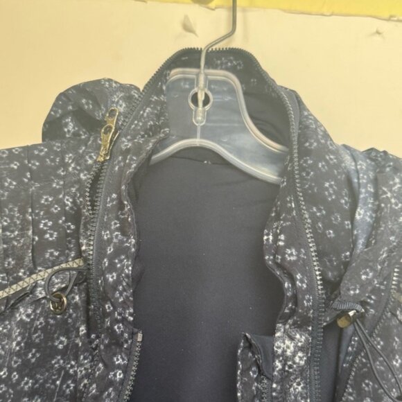 Lululemon Spring Forward Jacket Hoodie Shell Pocket Full Zip Lightweight Blue 6 - Picture 6 of 16